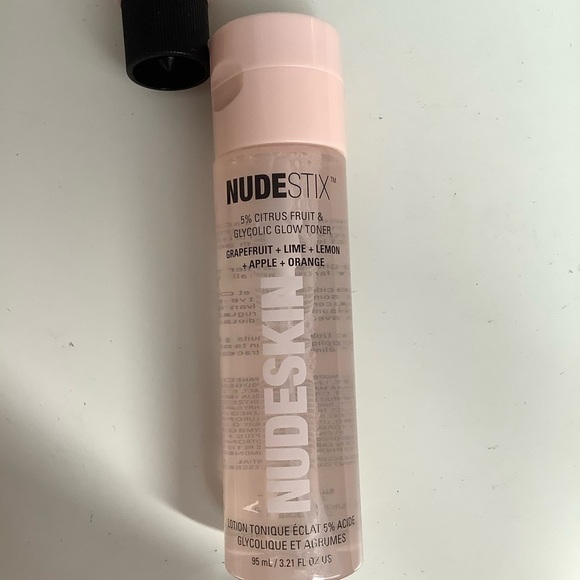 NUDESTIX Citrus Fruit & Glycolic Glow Toner - Picture 2 of 2